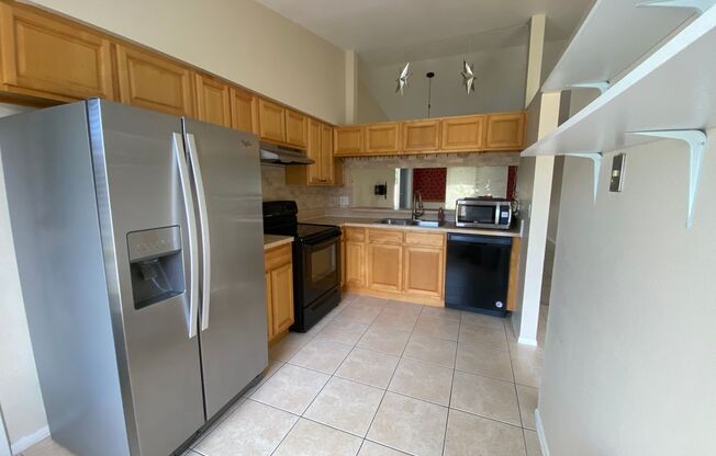 2 beds, 2 baths, $2,200