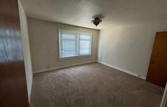 1 bed, 1 bath, 750 sqft, $2,250