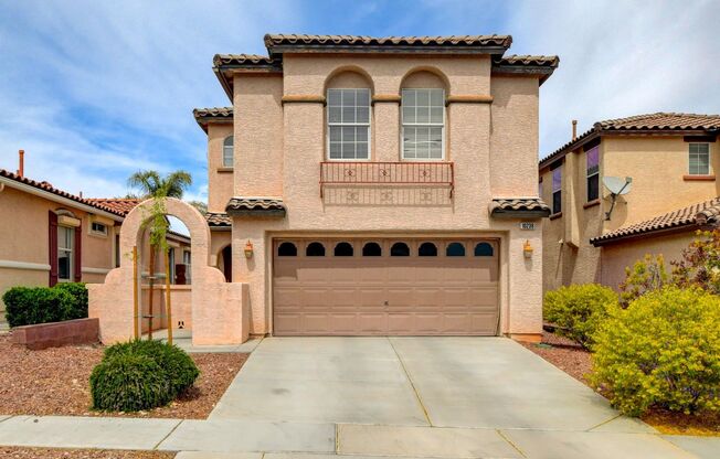 Beautiful 3 Bedroom, 2 Story Home in Summerlin!