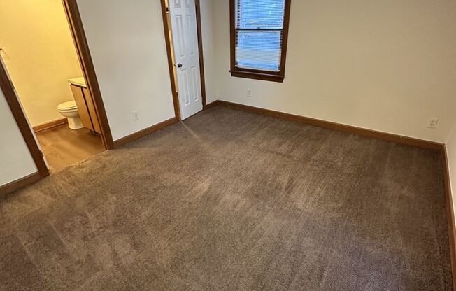 1 Bedroom 1 Bathroom Condo!