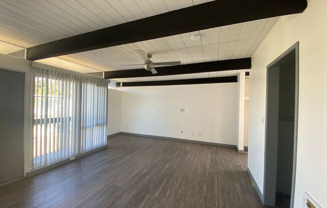 1 bed, 1 bath, 735 sqft, $2,590, Unit 17