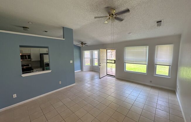 3 beds, 2 baths, $1,325