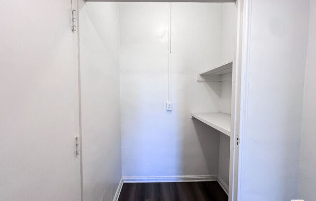 Studio, 1 bath, $1,370, Unit 407