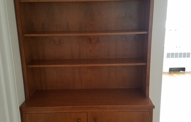 2 beds, 1 bath, 901 sqft, $1,929, Unit 22