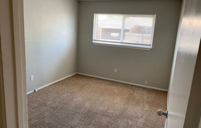2 beds, 1 bath, 855 sqft, $850, Unit 2804-108