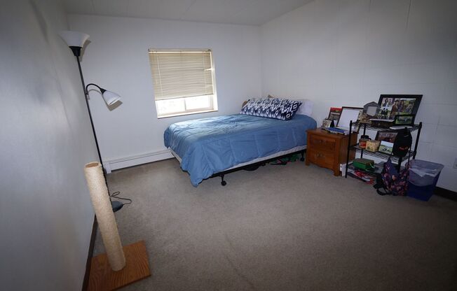 1 bed, 1 bath, $1,090, Unit 2D