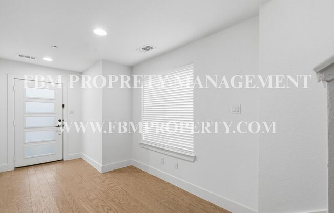 2610 Kimsey, Unit 201 - Gorgeous 2 Bedroom, 2.5 Bathroom-Four Story Home in Dallas, TX!