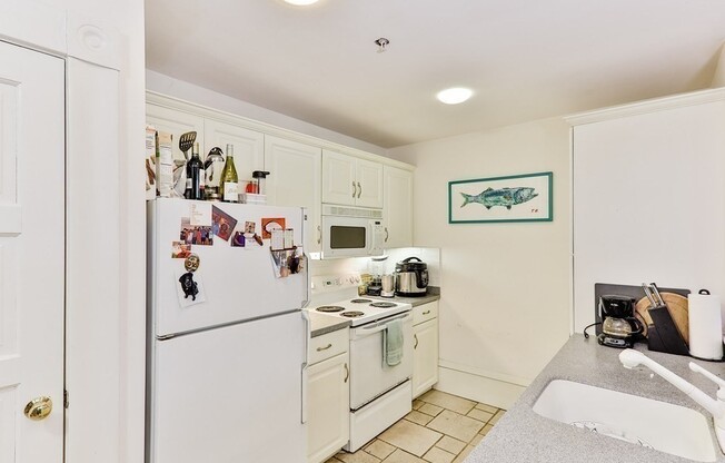 17 Bay State Rd