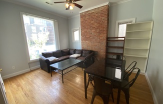 416 E Huron St Apt 2