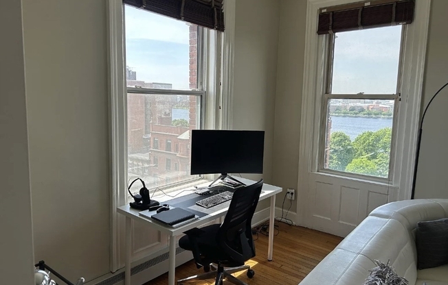 1 bed, 1 bath, 675 sqft, $3,950, Unit 82