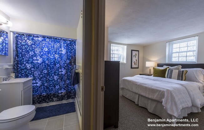 2 BRATTLE DR