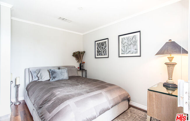 2 beds, 2 baths, 844 sqft, $4,200, Unit 516