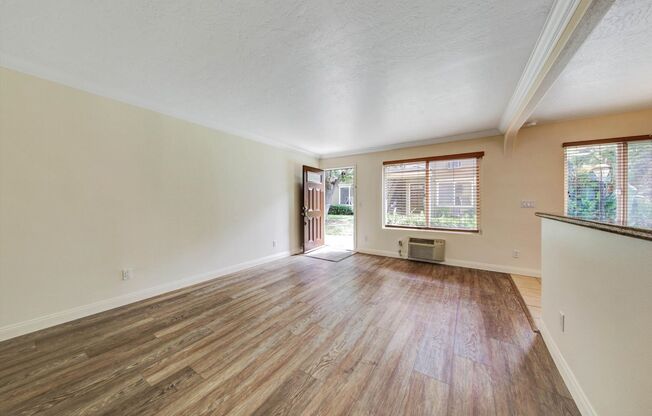2 beds, 1 bath, $2,095, Unit # 47