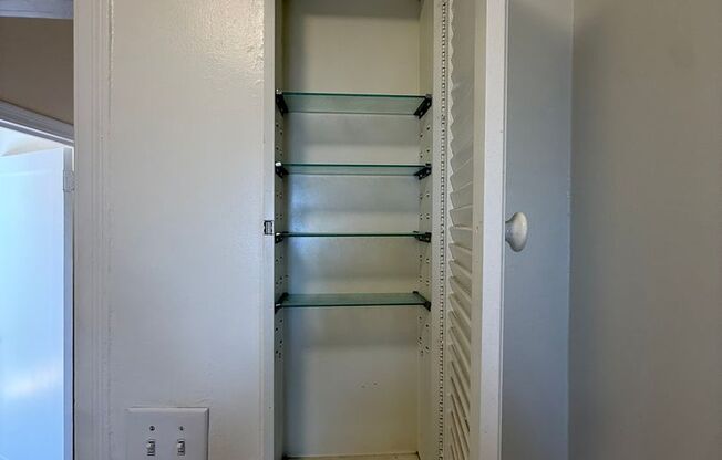 1 bed, 1 bath, 803 sqft, $2,450, Unit Royal York 1106