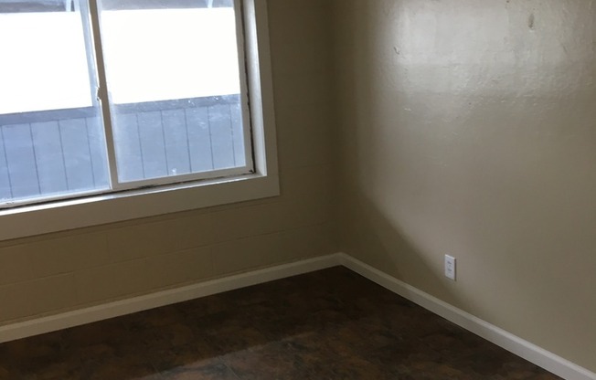 1 bed, 1 bath, 517 sqft, $725, Unit 160 Linden Street Unit 4