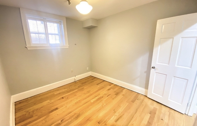 1 bed, 1 bath, 615 sqft, $2,750, Unit 12
