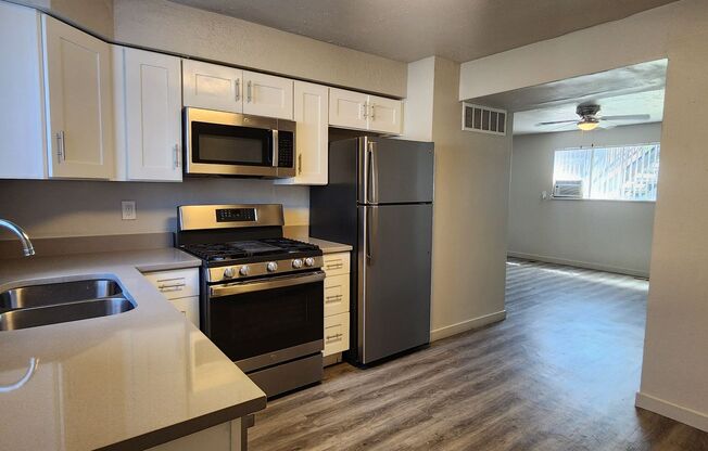 2 beds, 1 bath, 800 sqft, $1,295, Unit #40