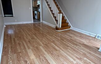 Charming 3-Bedroom 1-Bathroom Home in Port Richmond Available Now!