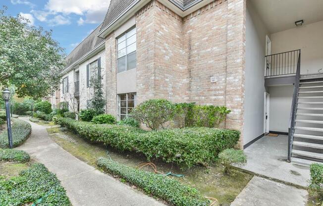 1811 STONEY BRK DR