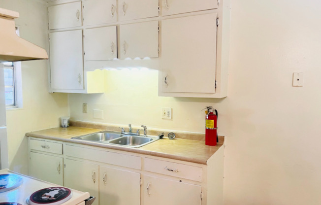 3804 Colonial Park Cir SW