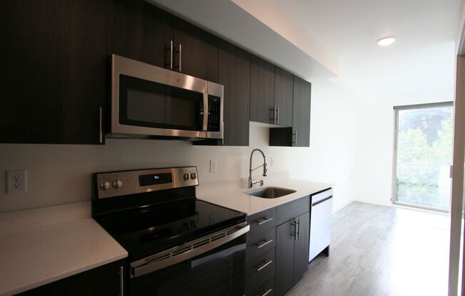 1 bed, 1 bath, 496 sqft, $2,150, Unit 409