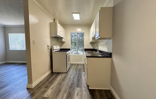 1 bed, 1 bath, 600 sqft, $1,725, Unit 37