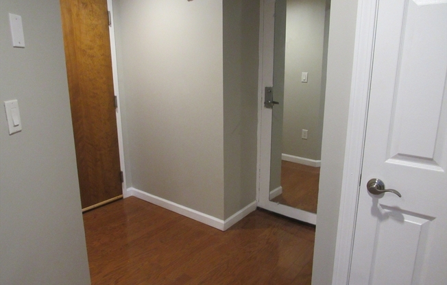 1 bed, 1 bath, 712 sqft, $1,795, Unit 120