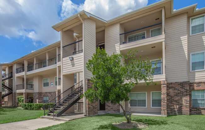 Pet-Friendly Apartments in Houston, TX – Westchase Forest – Photo of community building