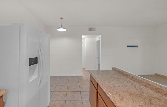 2 beds, 2 baths, $1,300, Unit # 1008