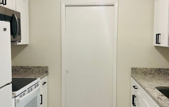 2243-2247 South St Tri-Plex