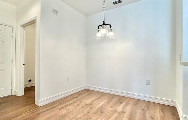 A hidden gem 1BDR/1BTH Condo unit in Orlando, Florida!