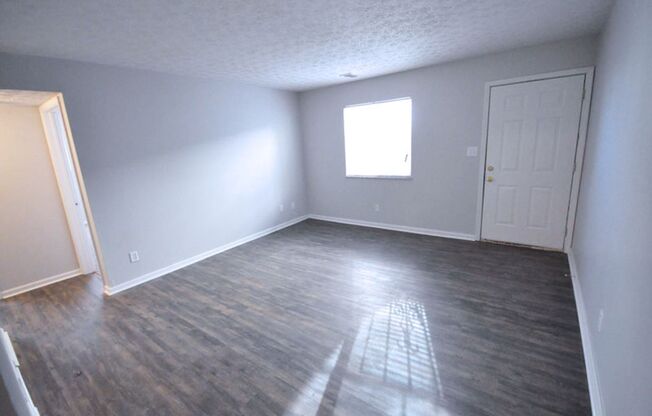 2 beds, 1 bath, $1,095, Unit 1332 D