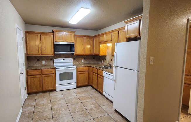 3 beds, 2 baths, $1,250