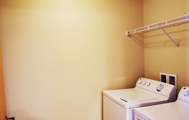 3 beds, 2 baths, 1,409 sqft, $1,720, Unit 1834-234