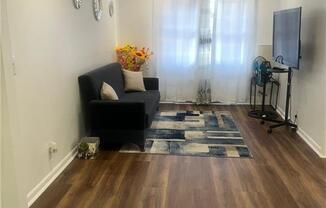 1 bed, 1 bath, 500 sqft, $1,800