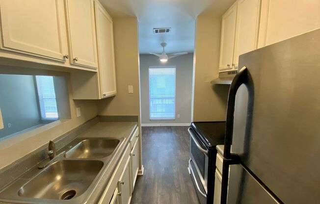 1 bed, 1 bath, $950
