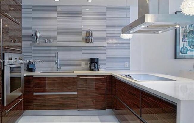 2 beds, 2 baths, 1,498 sqft, $6,500, Unit 1100 Biscayne Blvd # 4803