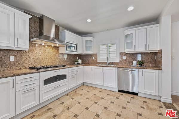 123 S Clark Dr # PH3