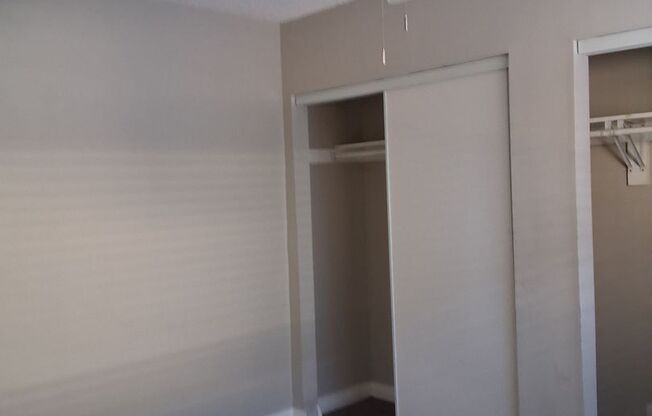 2 beds, 1 bath, 900 sqft, $2,395, Unit 21F