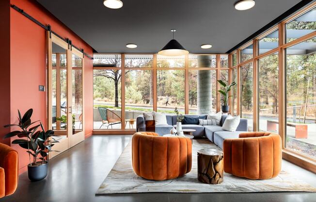 Strata_Bend_OR_Amenities_lobby