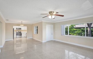 920 SW 28 ST