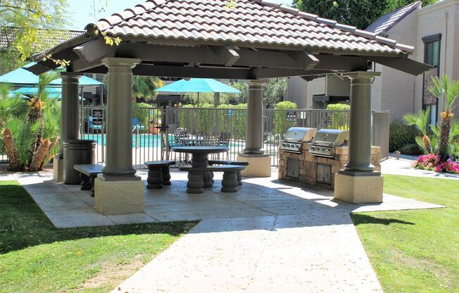 2 beds, 2 baths, 919 sqft, $1,675, Unit 1098