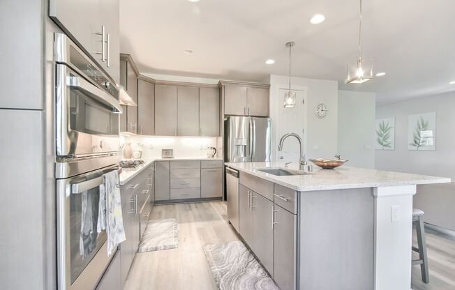 A true stunner in Tehaleh community!