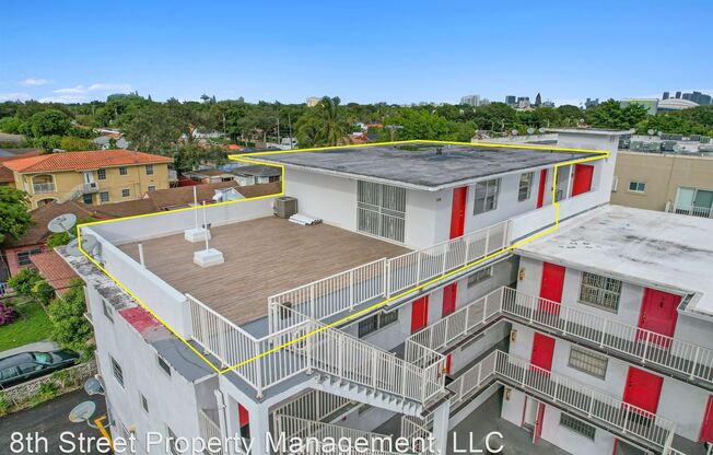 2 Bed/2 Bath - Penthouse- Central location- Parking + Central A/C