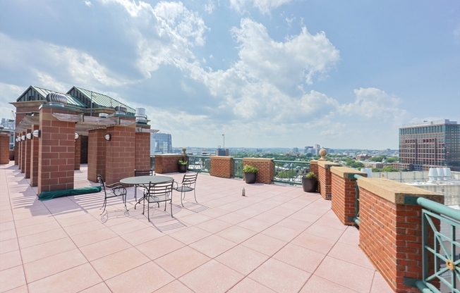 1 bed, 1 bath, 863 sqft, $3,500, Unit 703