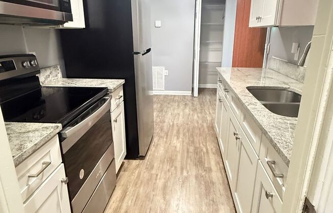 MALIBU GROVES - 3 Bed 2 Bath