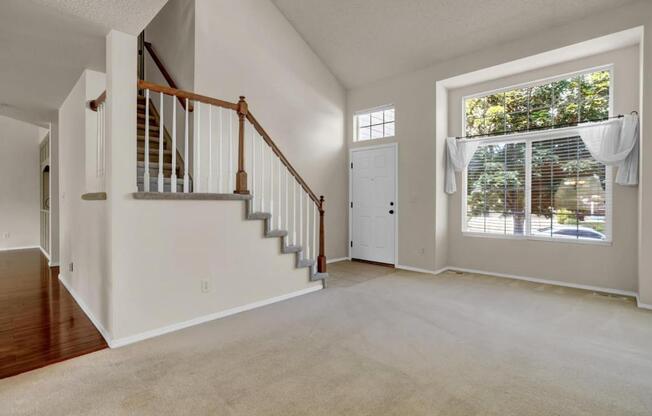 4271 HICKORY HOLW DR