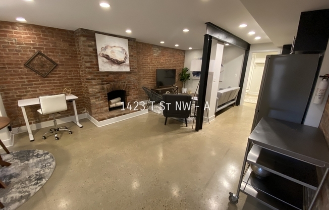 1423 T ST NW