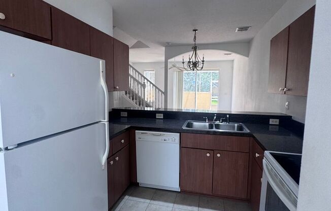 3 beds, 2.5 baths, $1,700