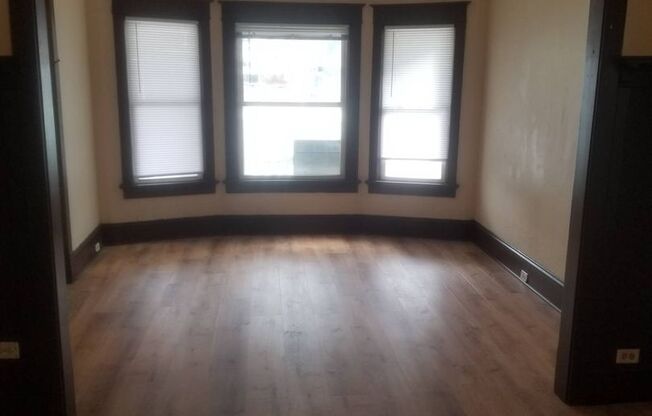 2643N36thJ